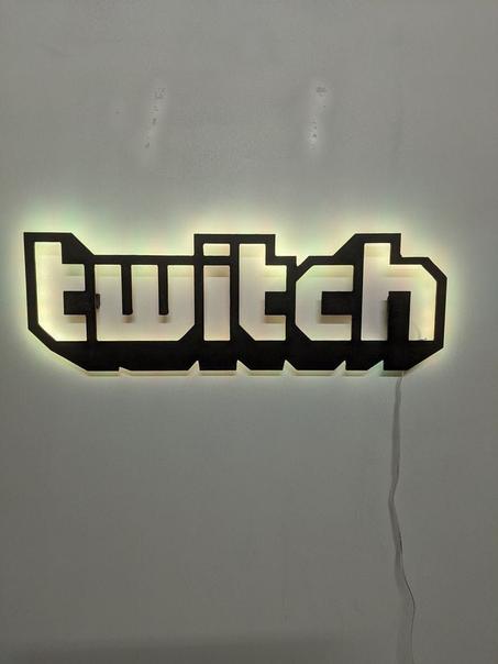 tableau TWITCH en bois mdf avec led RGB