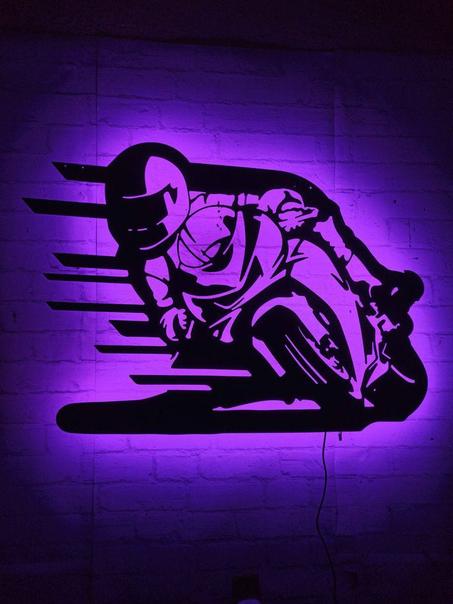 tableau MOTO  en bois mdf avec led RGB