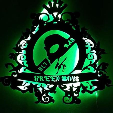 tableau green boys en bois mdf avec led RGB