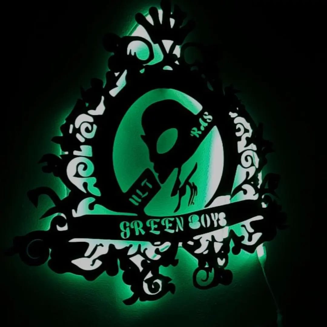 tableau green boys en bois mdf avec led RGB