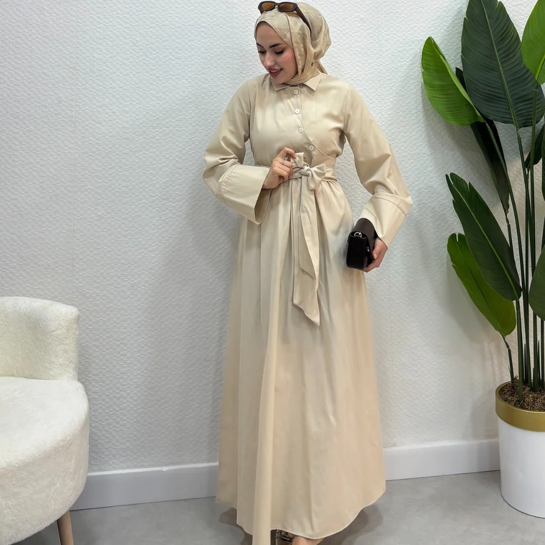 Robe chemise ceinturée  Élégance minimaliste