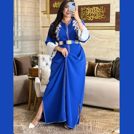 قفطان بودري مطرّز  يلفت الأنظار