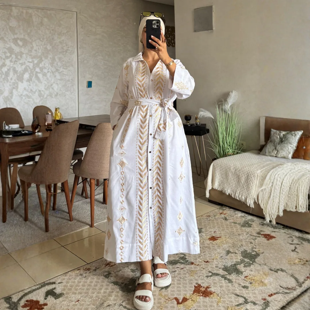 Robe Longue Brodée  Chic & Intemporelle