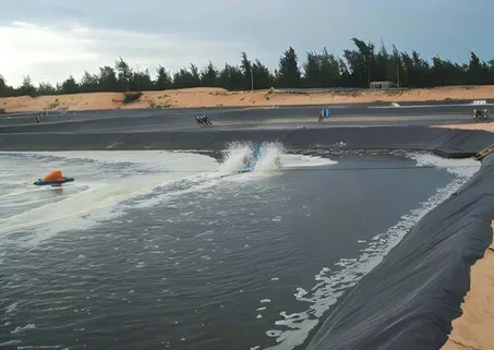 Revêtement d'étang en HDPE pour un projet d'aquaculture en Malaisie