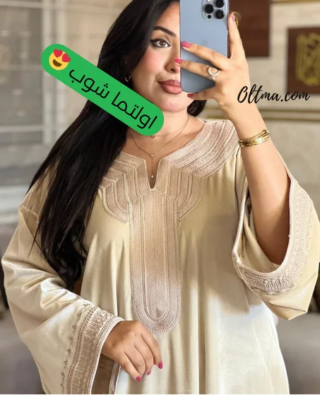 كاندورة أنيقة بالطرز و العقاد