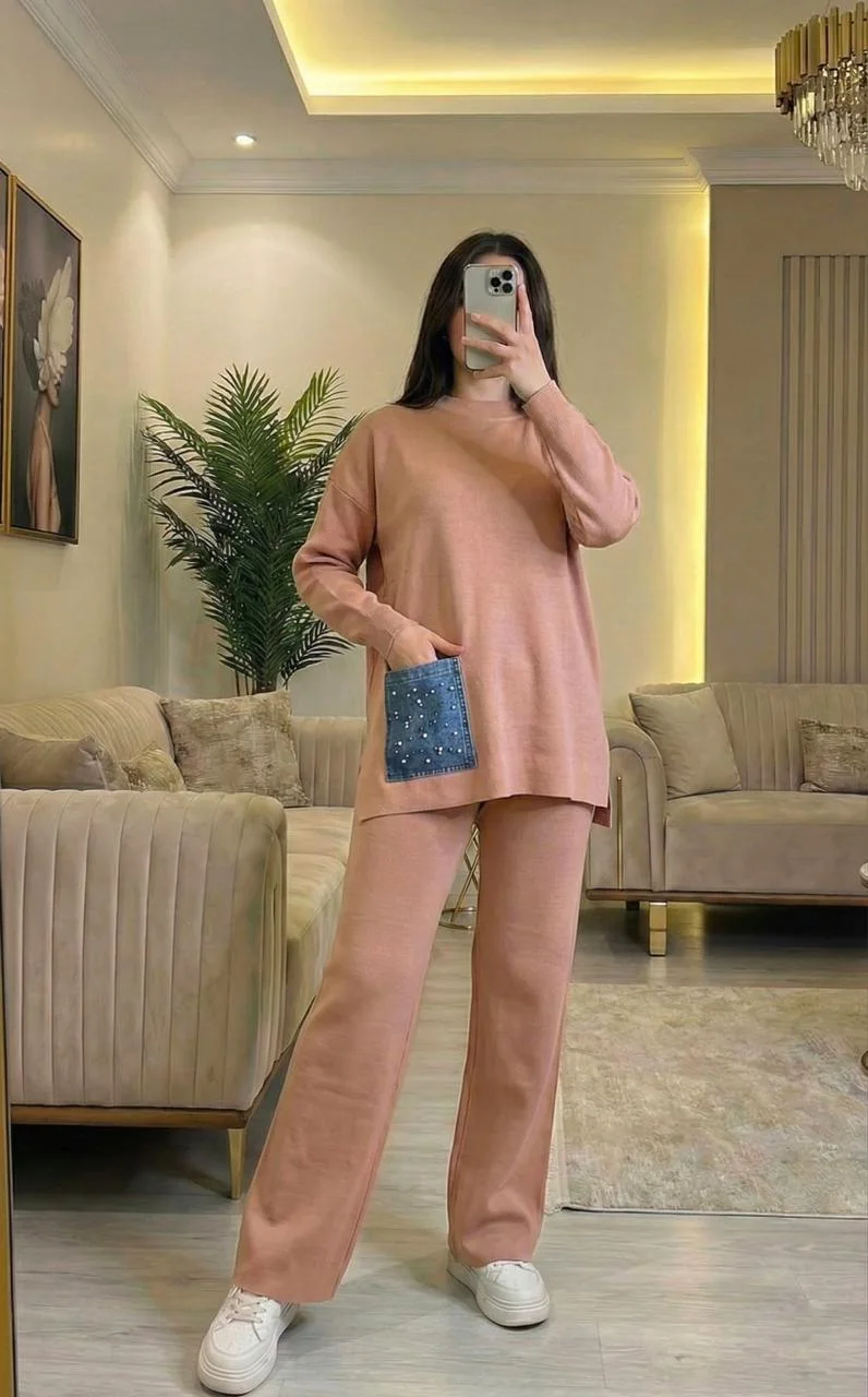 طقم تريكو نسائي (قطعتين) - جودة ممتازة وتصميم عصري ✨