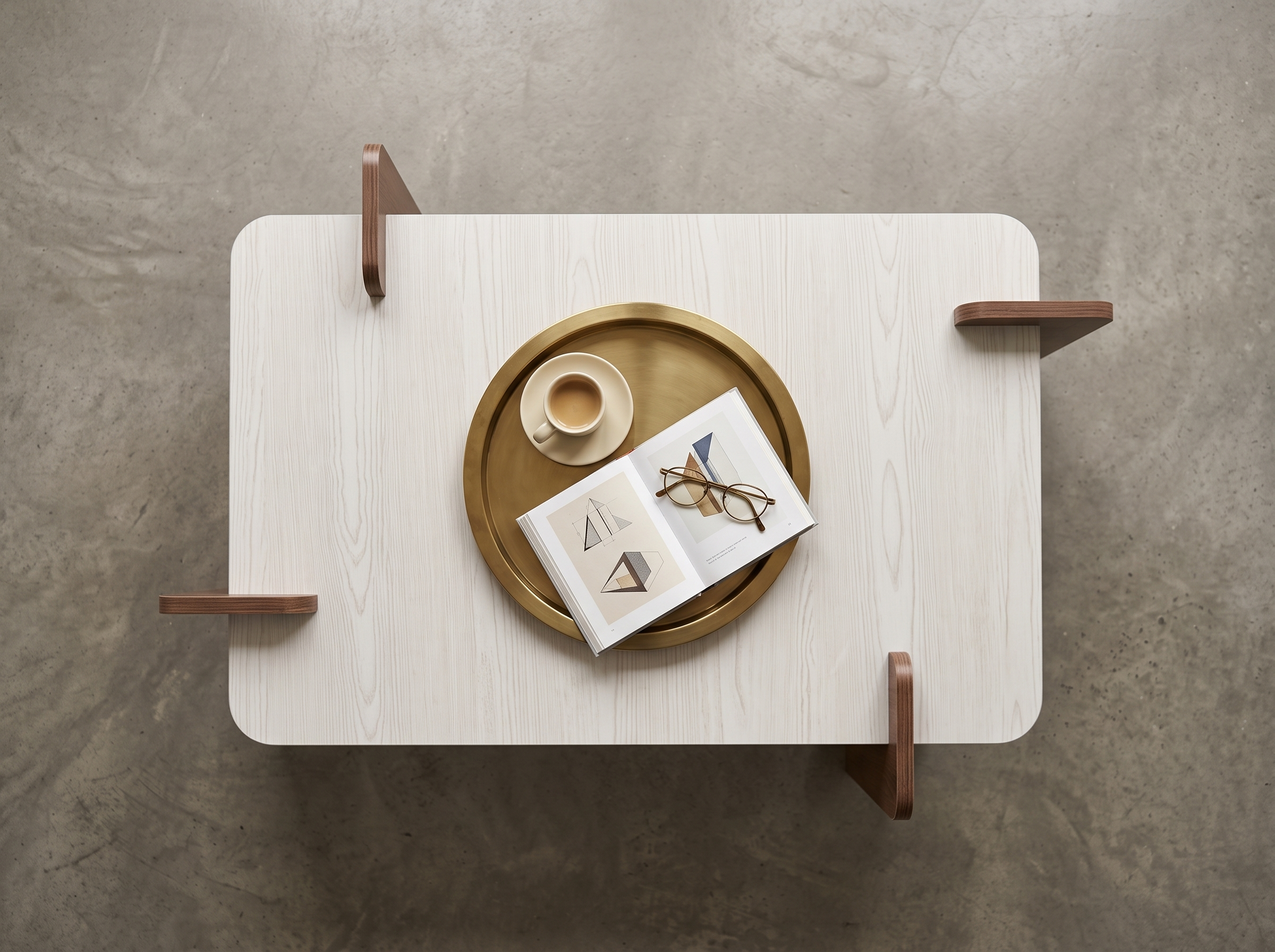 طاولة كورالي MODERNE TABLE BASE 2026  — لمسة من الفن في قلب بيتك