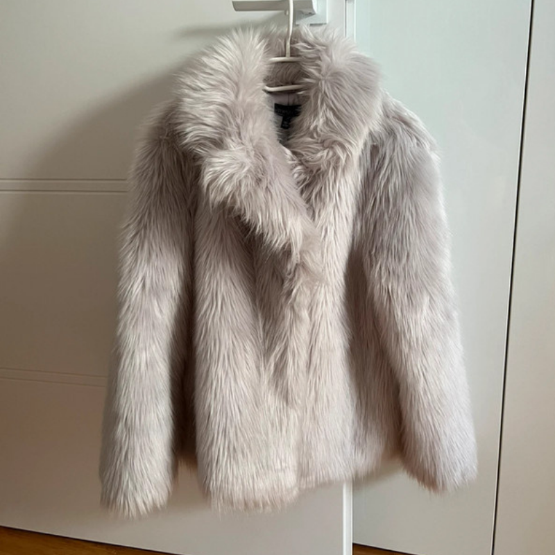 THE MOST ELEGANT FUR JACKET IN BEIGE MADE IN ITALIE 🇮🇹