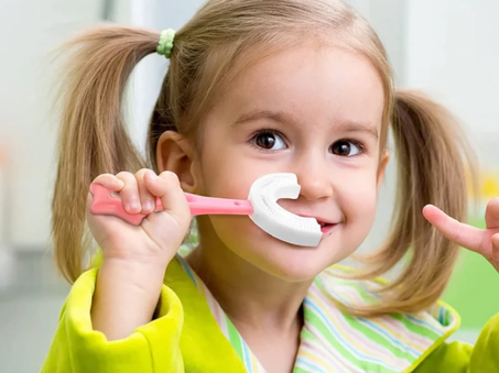 Brosse à dents en forme de U pour bébé