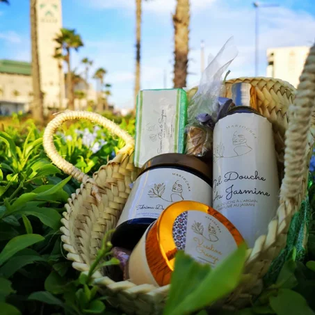 Panier Mariochka ( Savon avocat+ gel douche Jasmine + Kys + Vaseline Orange )