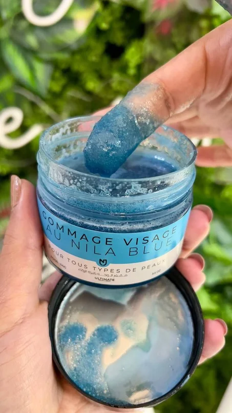 مقشر الوجه بالنيلة الزرقاء