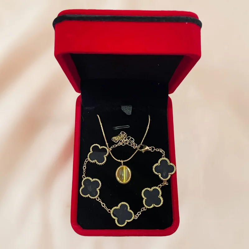 Pack Noire   Moonstone + Vancleef