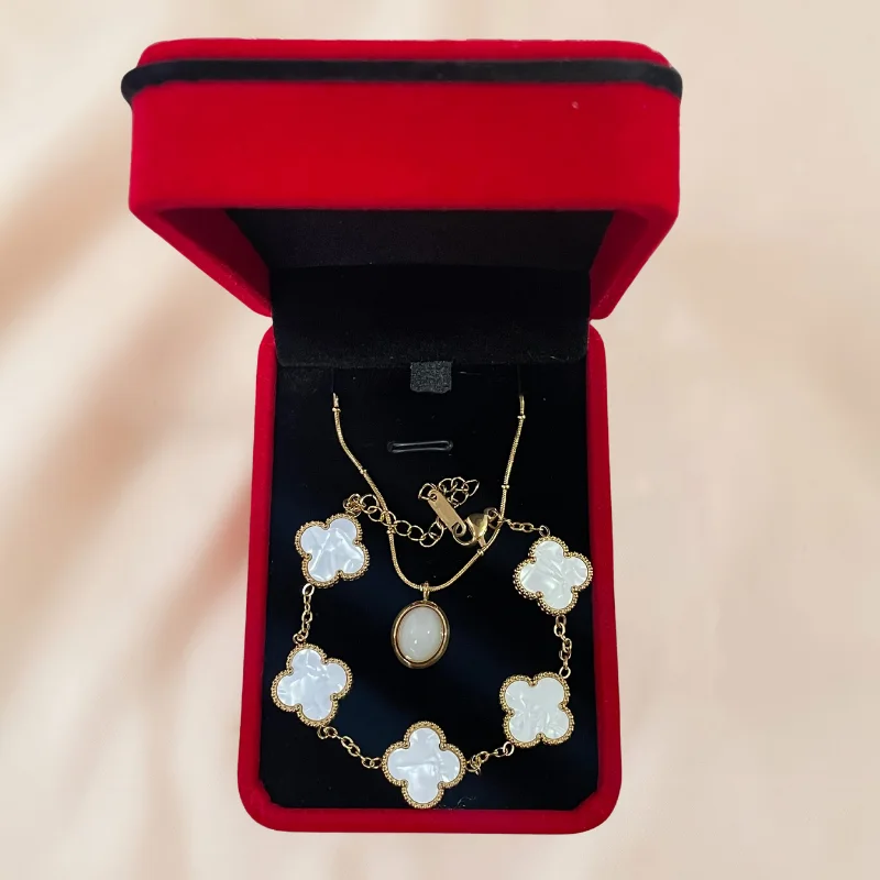 Pack Blanc  Moonstone + Vancleef