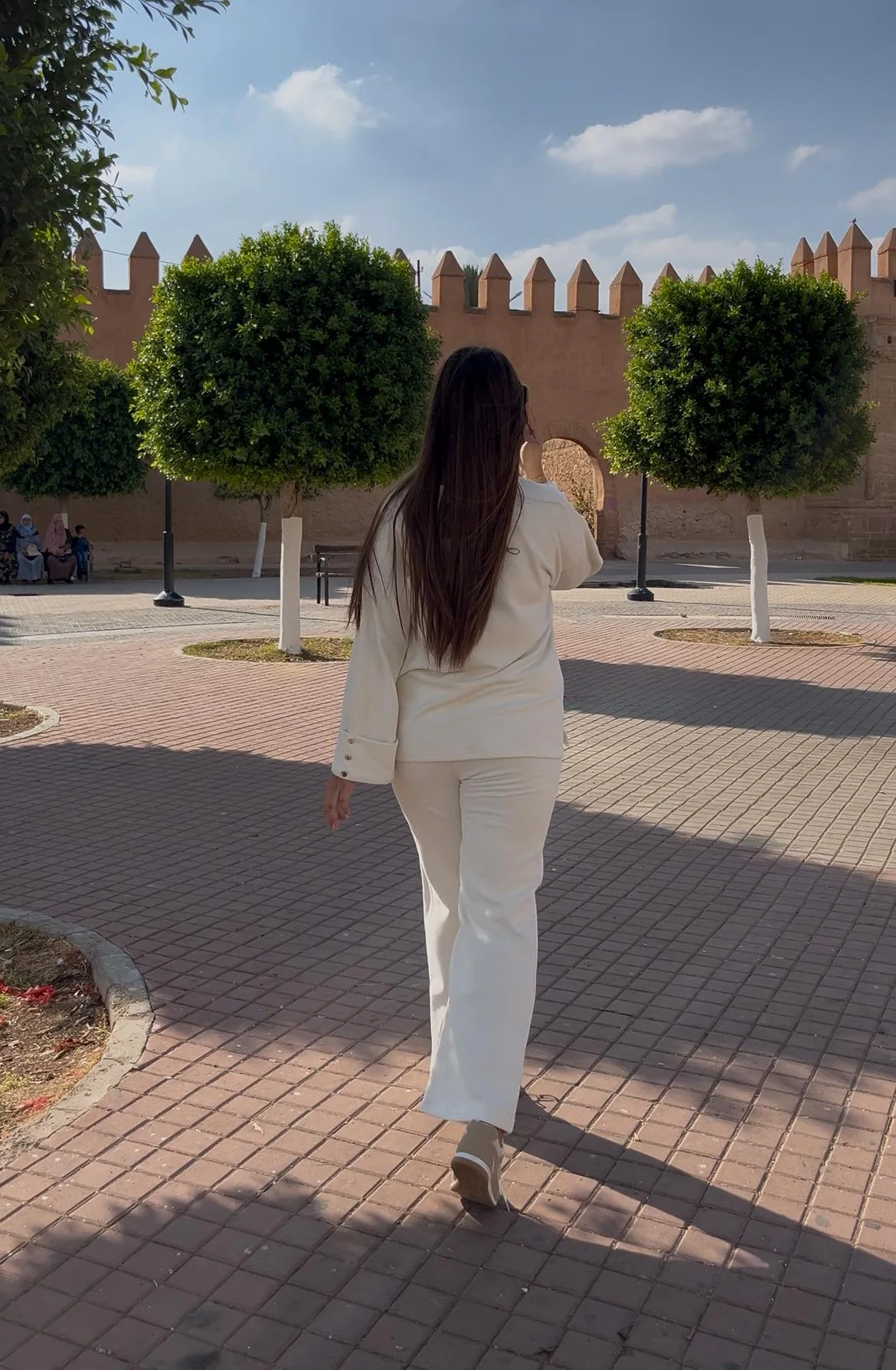 ENSEMBLE MONTONI BLANC CASSE