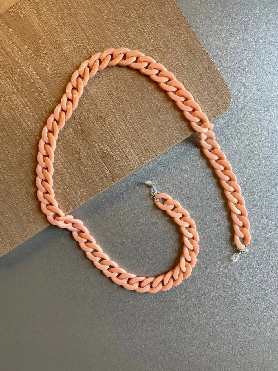 Chaîne de lunettes en acrylique moyen