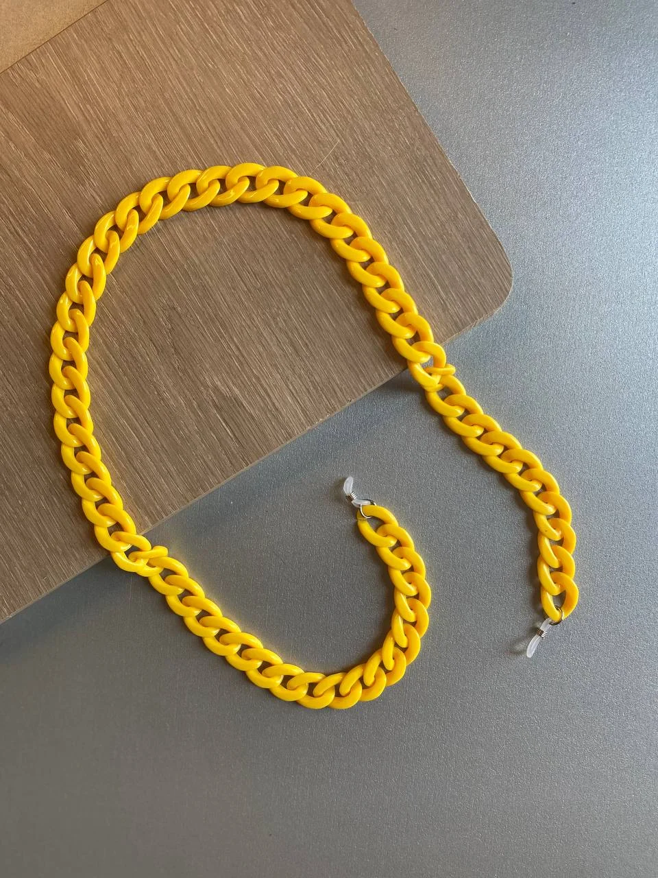 Chaîne de lunettes en acrylique moyen