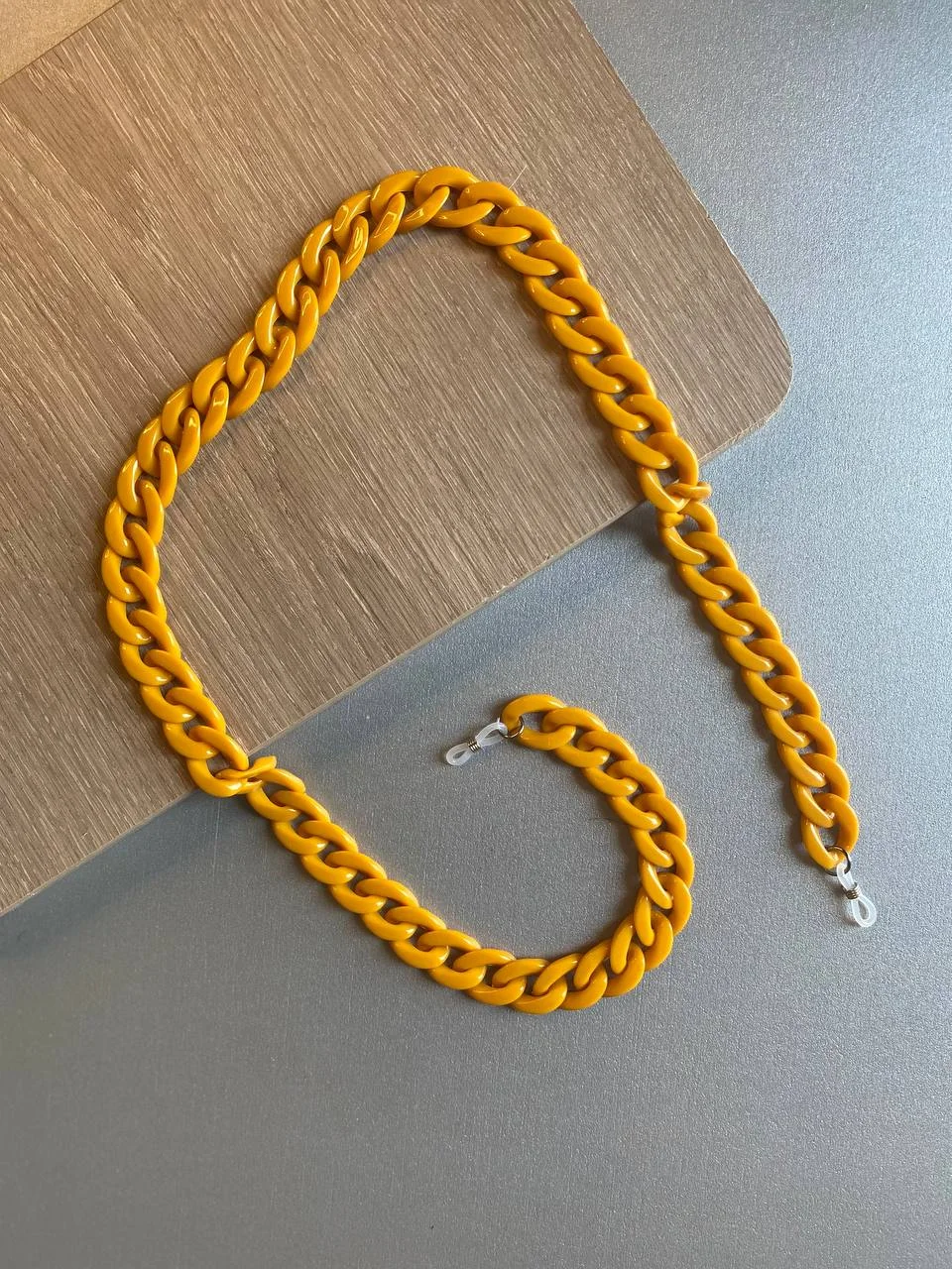 Chaîne de lunettes en acrylique moyen