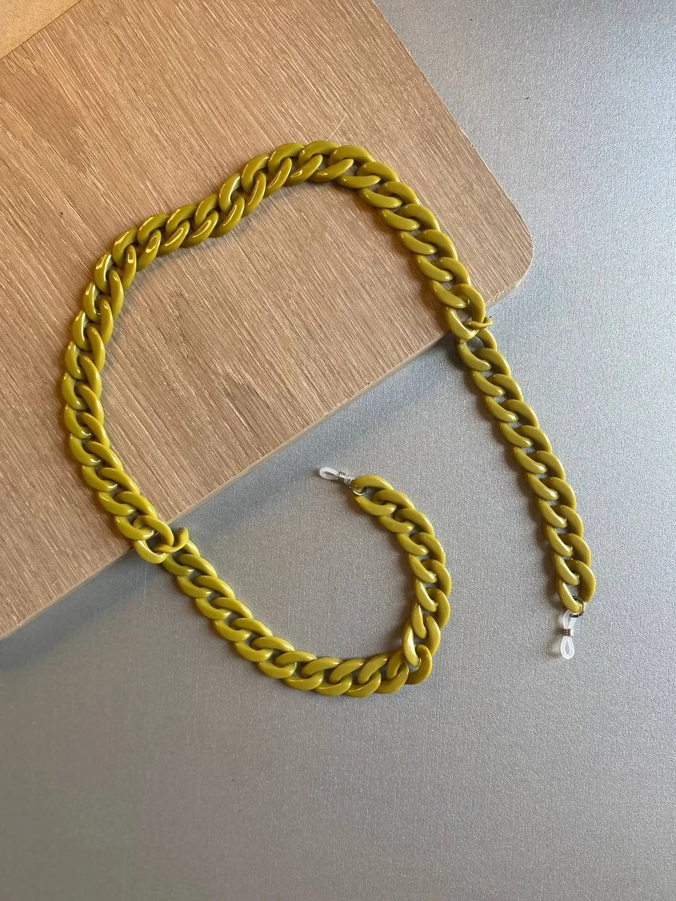 Chaîne de lunettes en acrylique moyen