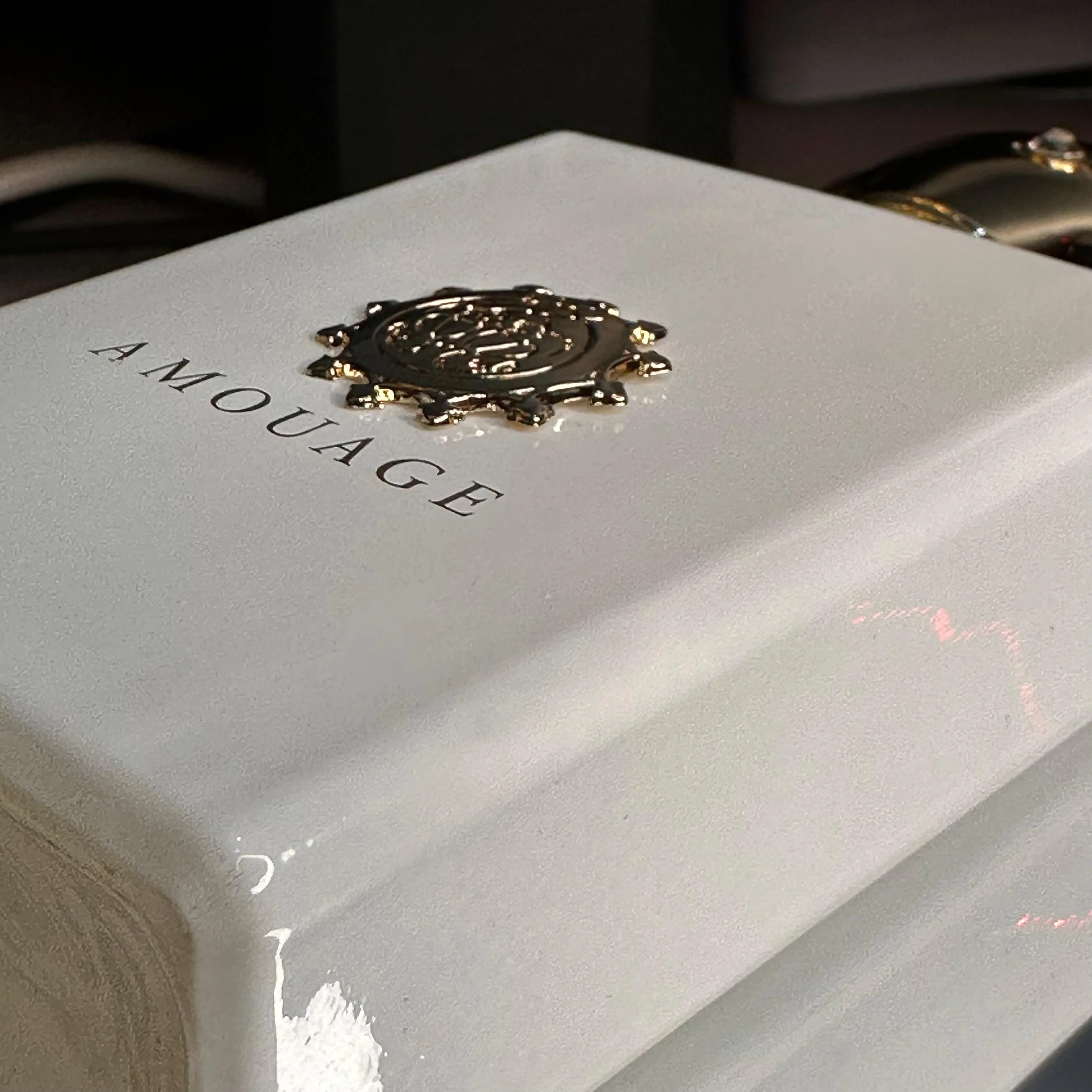 Amouage Honour – Essence of Prestige