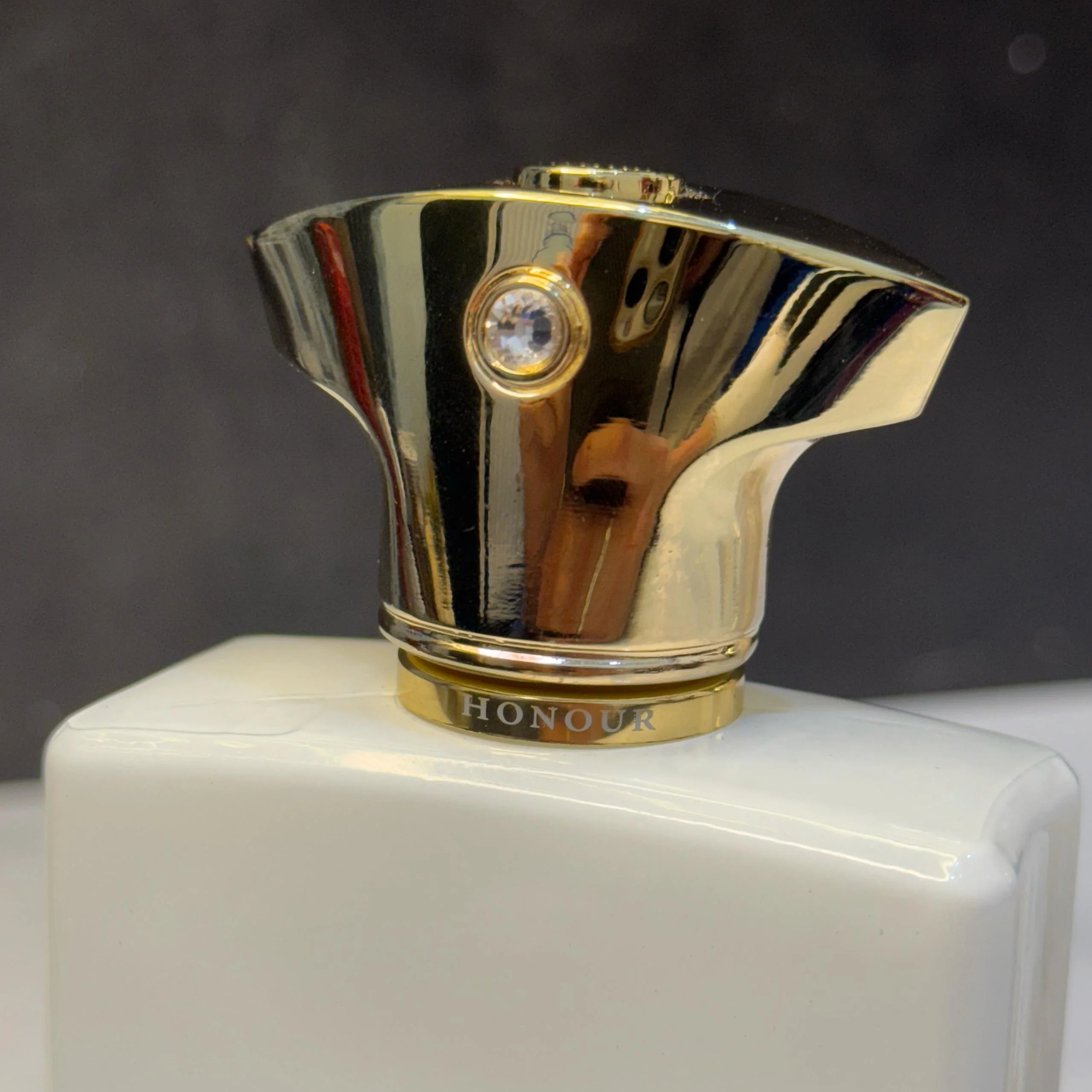 Amouage Honour – Essence of Prestige