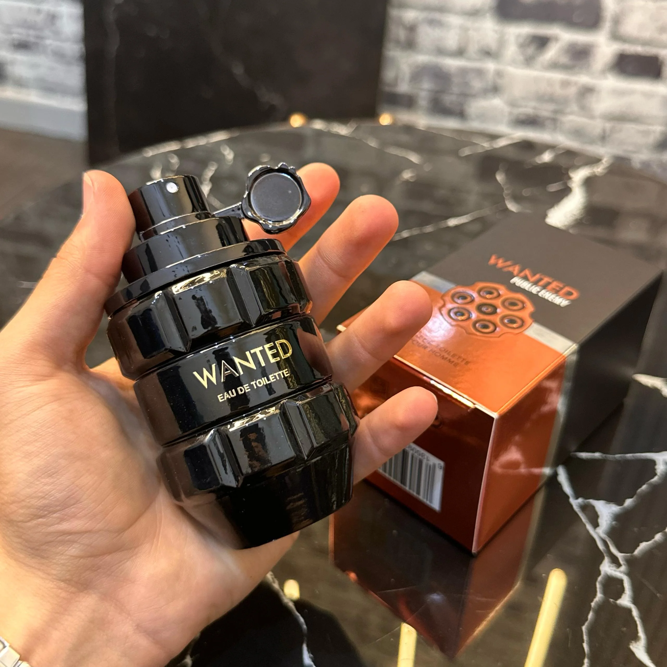 azaro watnted parfum