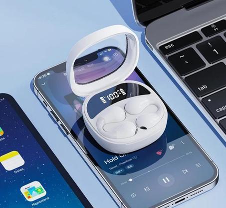 سماعات فضائية شفافة بمظهر عصري