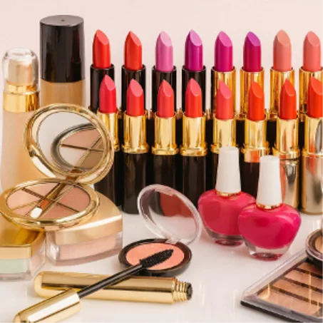 المكياج والتجميل