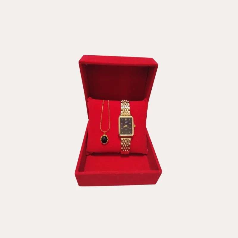 طقم ساعة وقلادة نسائية