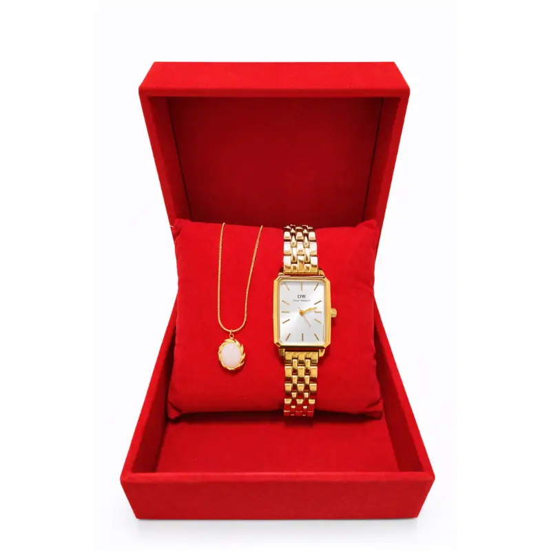 حزمة ساعة وقلادة نسائية