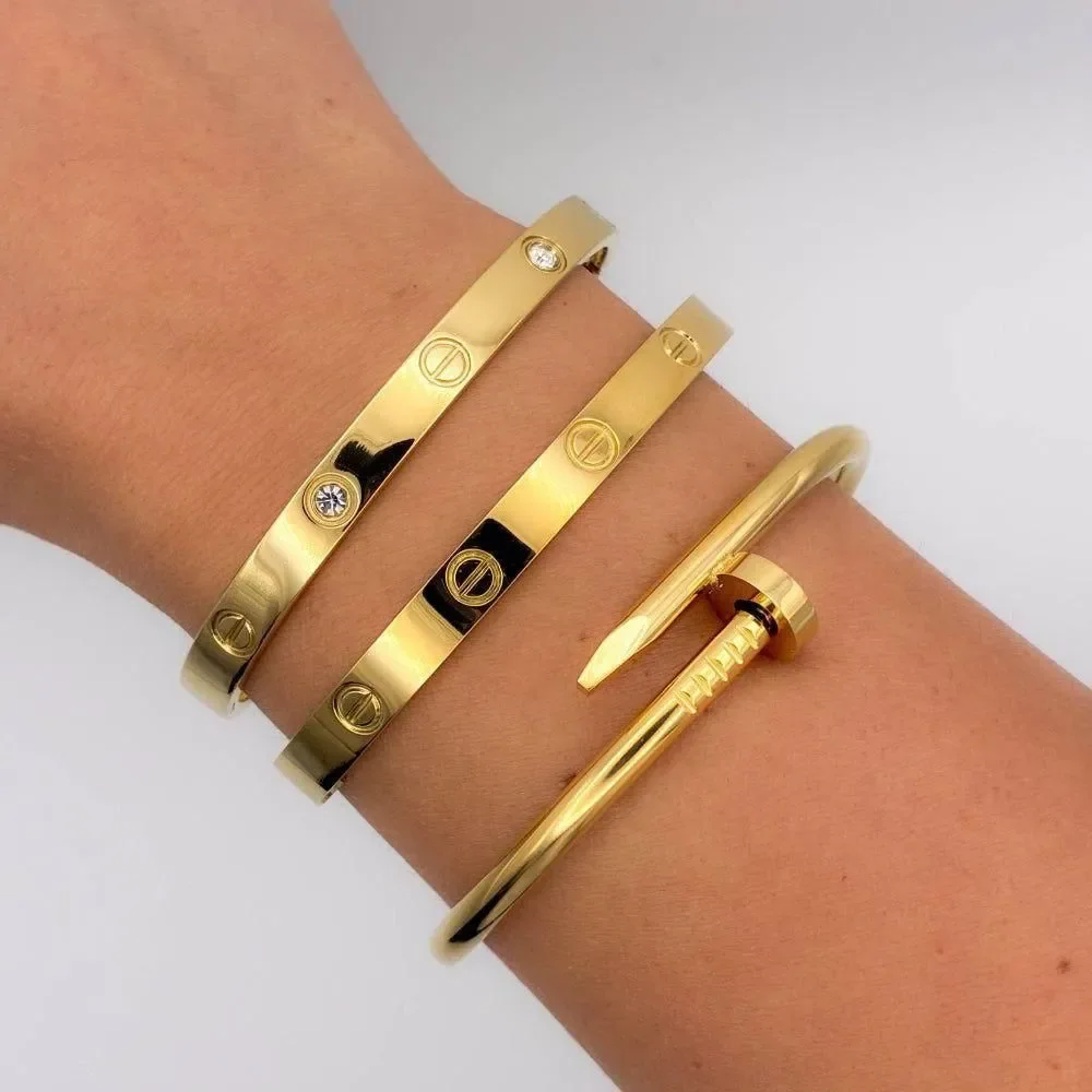 حزمة: ثلاثة أساور