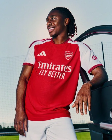 ARSENAL  HOME KIT 26-27