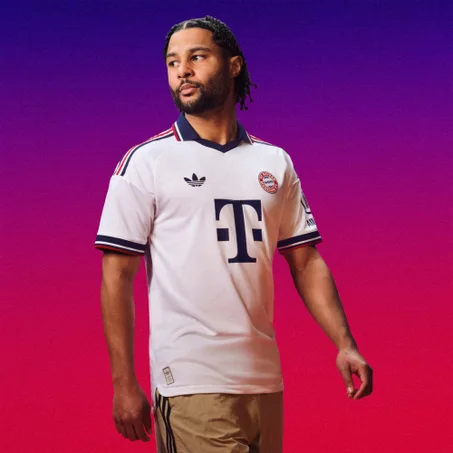 BAYERN AWAY   KIT  26-27 AWAY