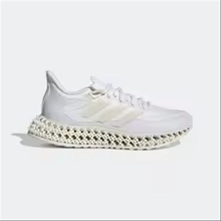 "الخطوة البيضاء – أناقتك تبدأ من الأرض!"