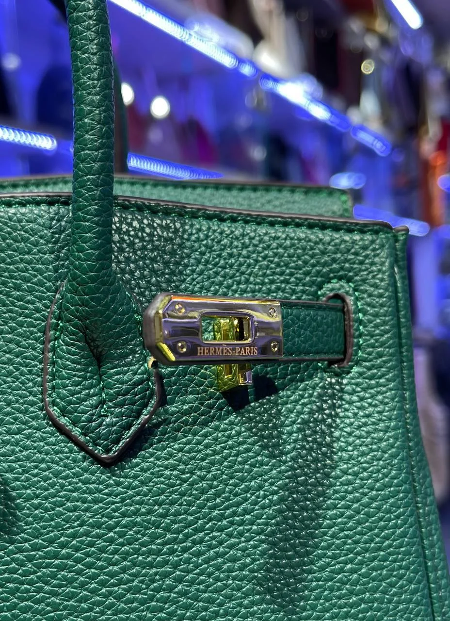 Sac à main Hermès Birkin 25 cm en cuir Swift rose Thé