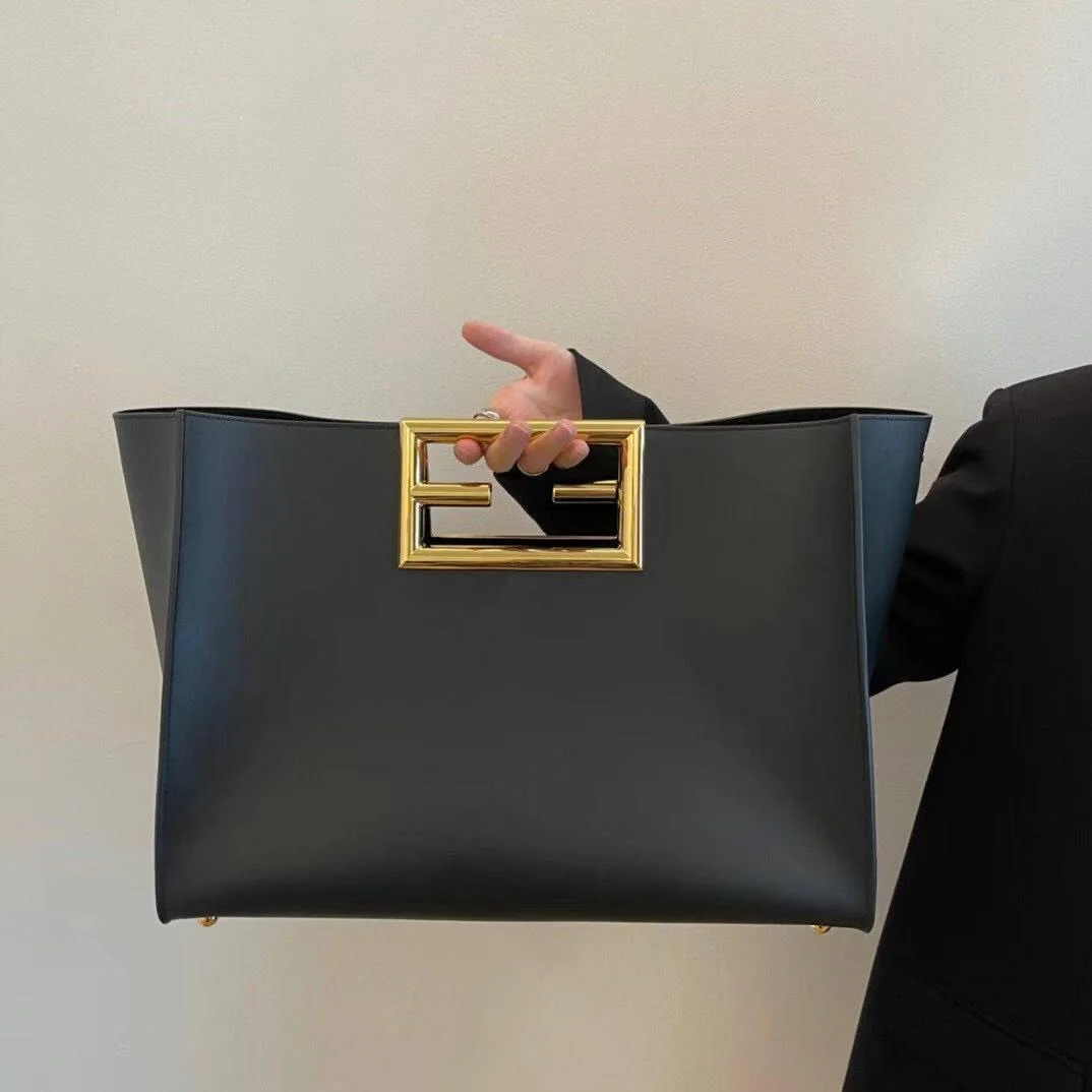 FENDI WAY MEDIUM CALFSKIN LEATHER TOTE BAG