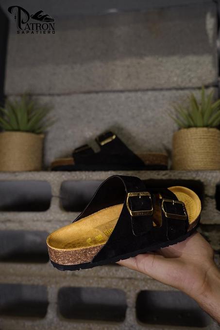 صندلة دان بلون أسود، ميديكال ومريحة