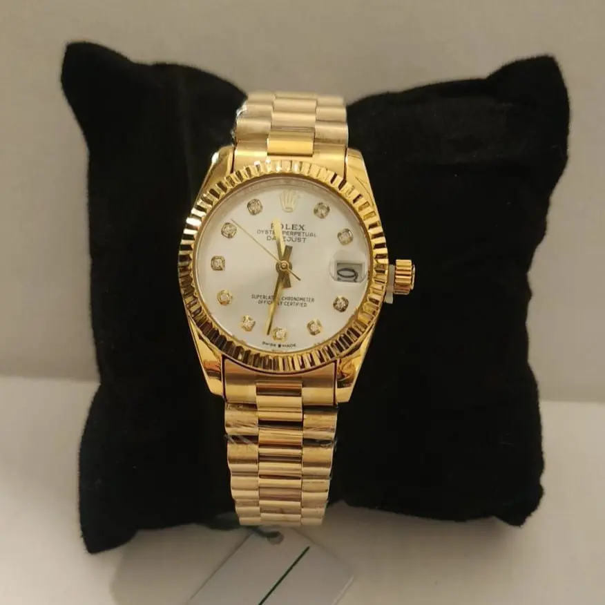 ساعة يد فاخرة عالية الجودة بصناعة متقنة وتصميم أنيق