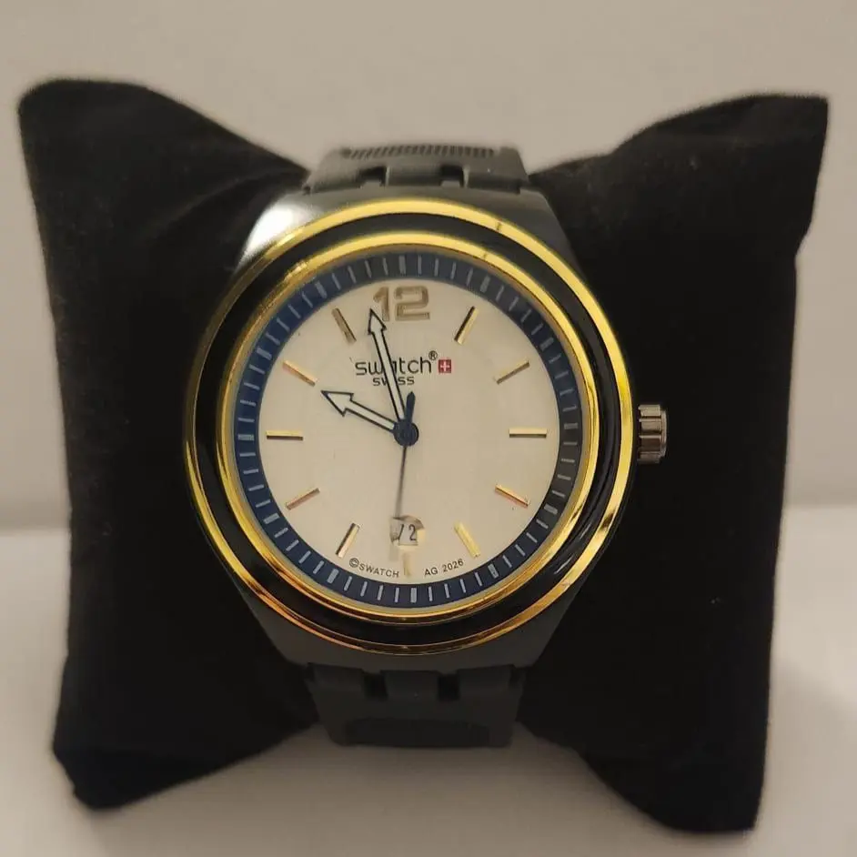 ساعة يد رجالية سويسرية أصلية بتصميم يعكس اللحظة بدقة وأناقة