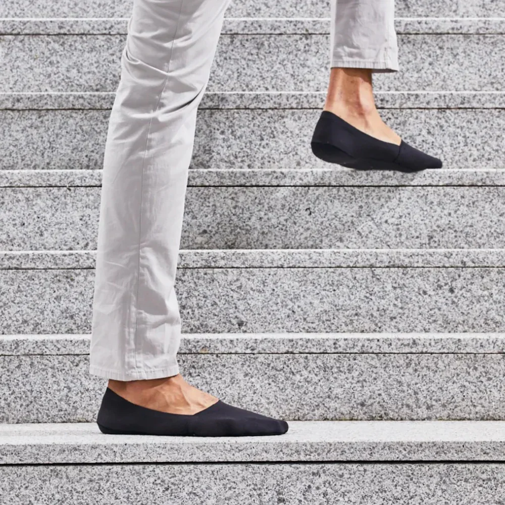 SOKA One : Les chaussettes invisibles qui tiennent en place.