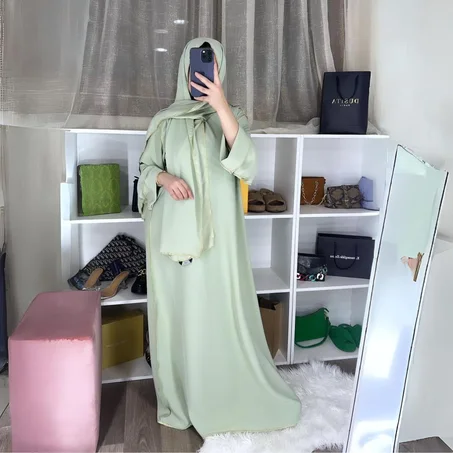 ABAYA AVEC CHAL (REF 1023 DEL)