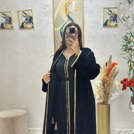 ✨ قفطان مغربي أصيل… أناقة تحكي قصة التراث، ولمسة فخامة تبرز جمالك في كل مناسبة ✨