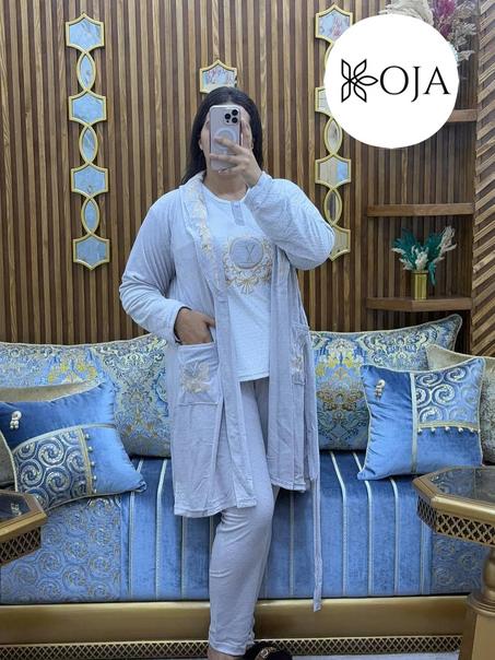 Pyjama 3 pièces élégant brodé