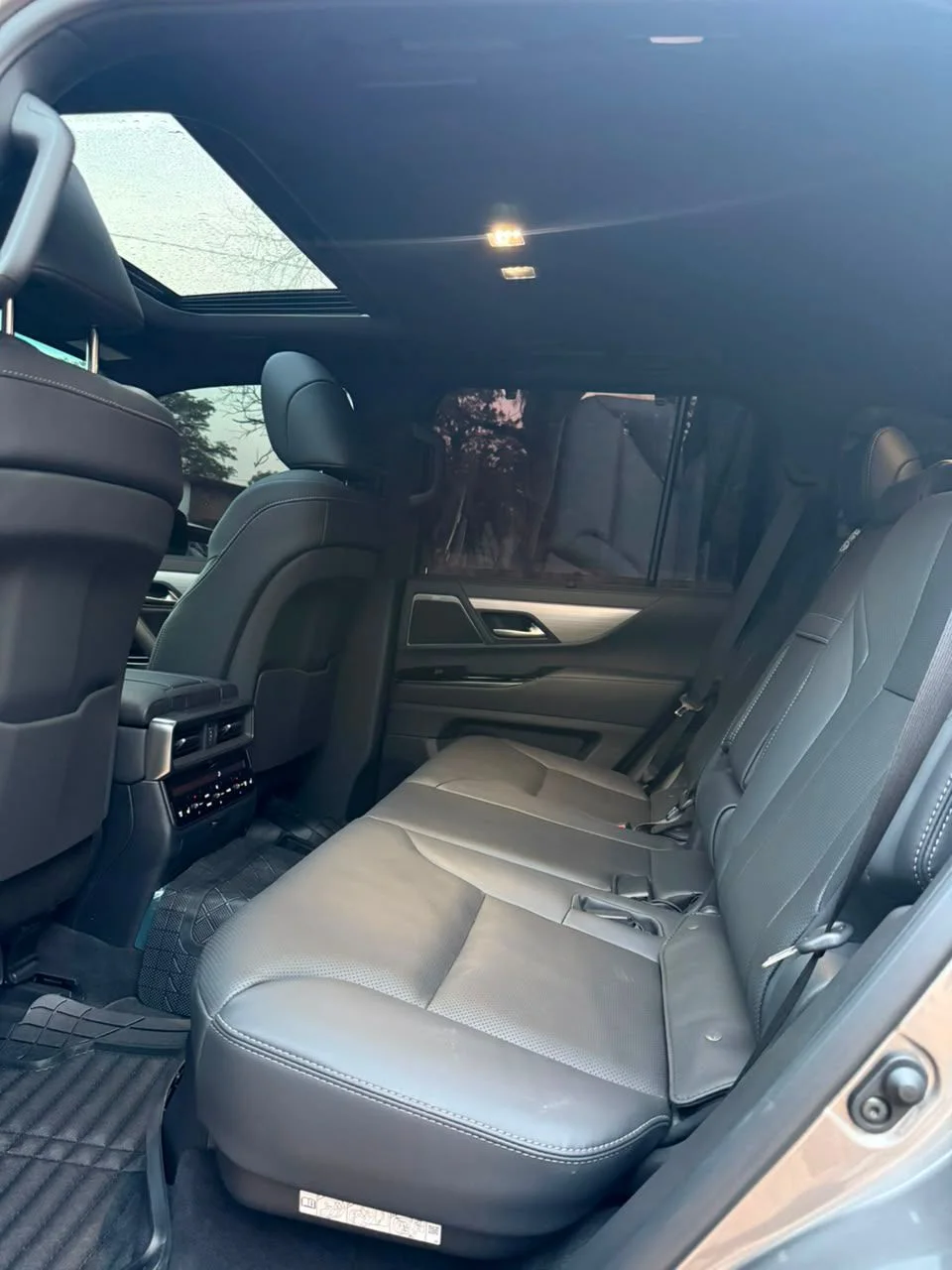 Lexus Lx 700h 2026 essence Climatisée