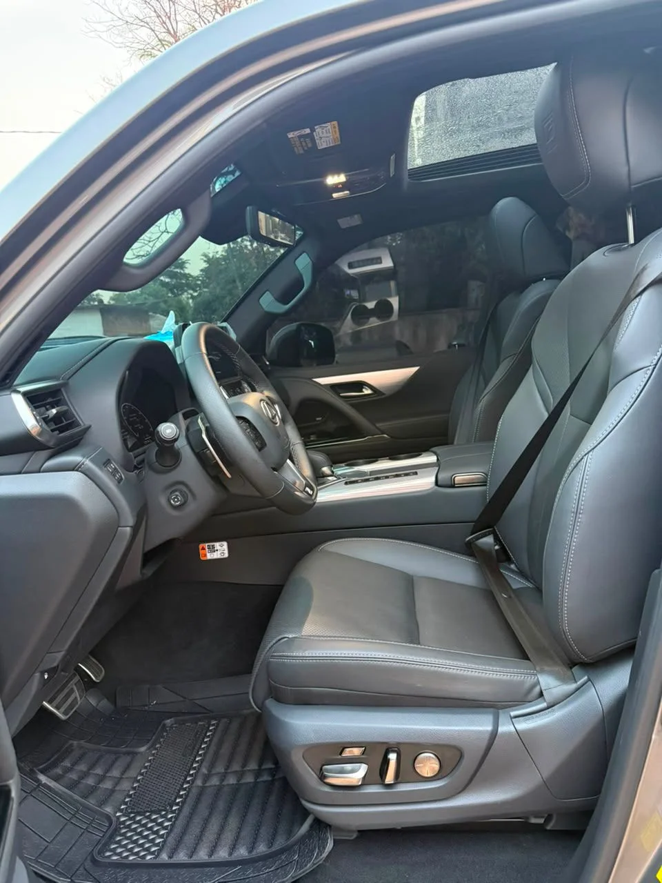Lexus Lx 700h 2026 essence Climatisée