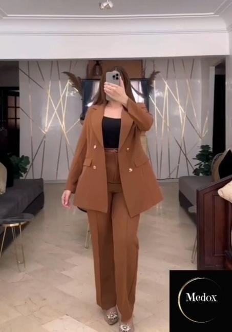 فستان نسائي انيق بني