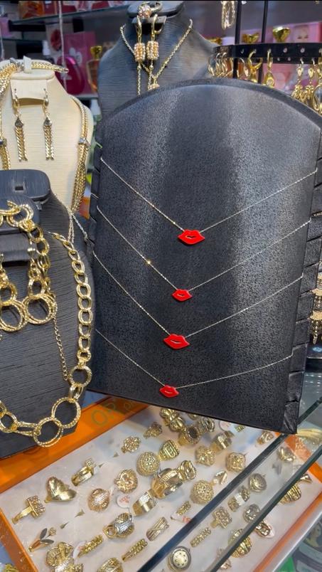 قلادة الشفاه ذهب إيطالي حر