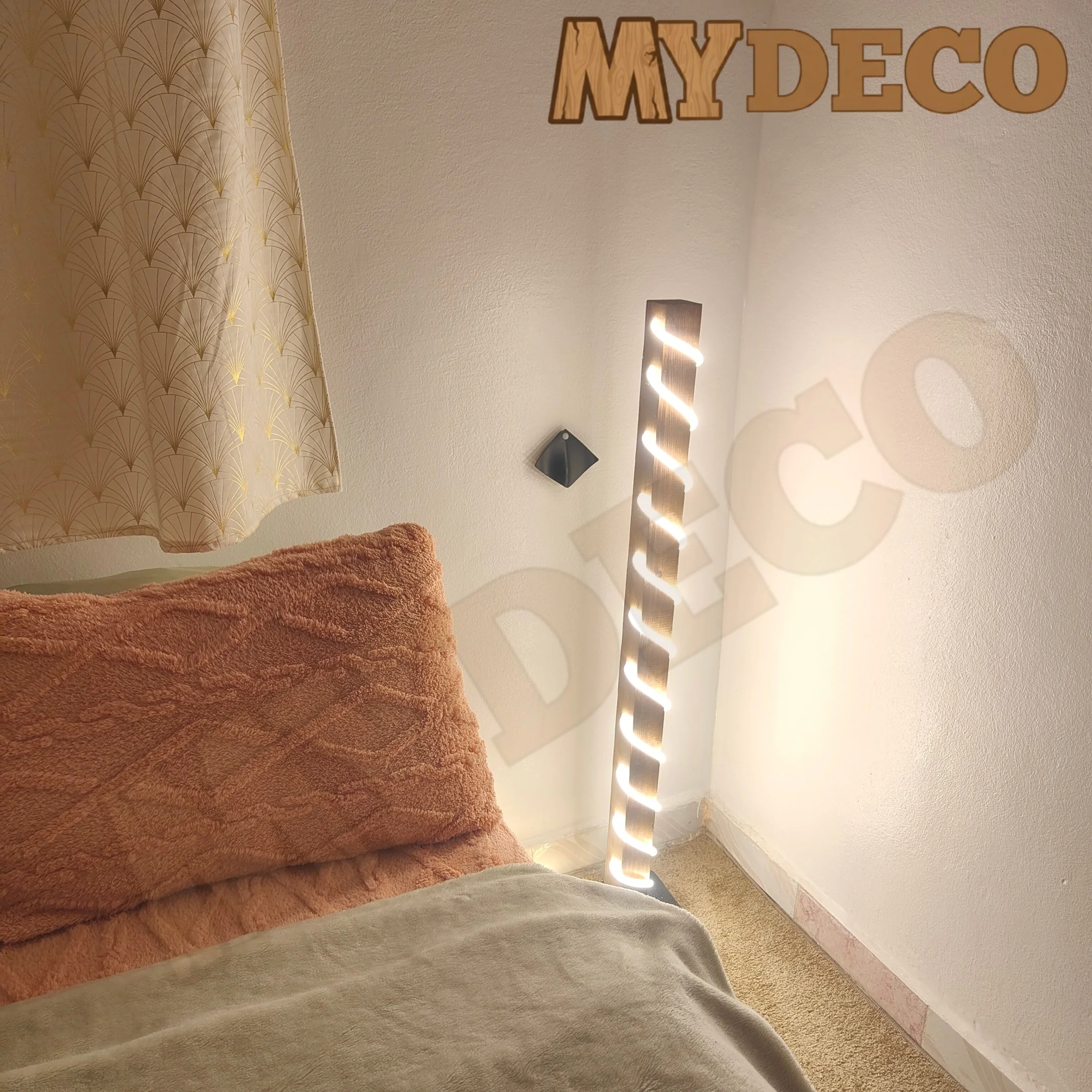 مصباح أرضي خشبي بإضاءة LED  ديكور مودرن وعصري للدار