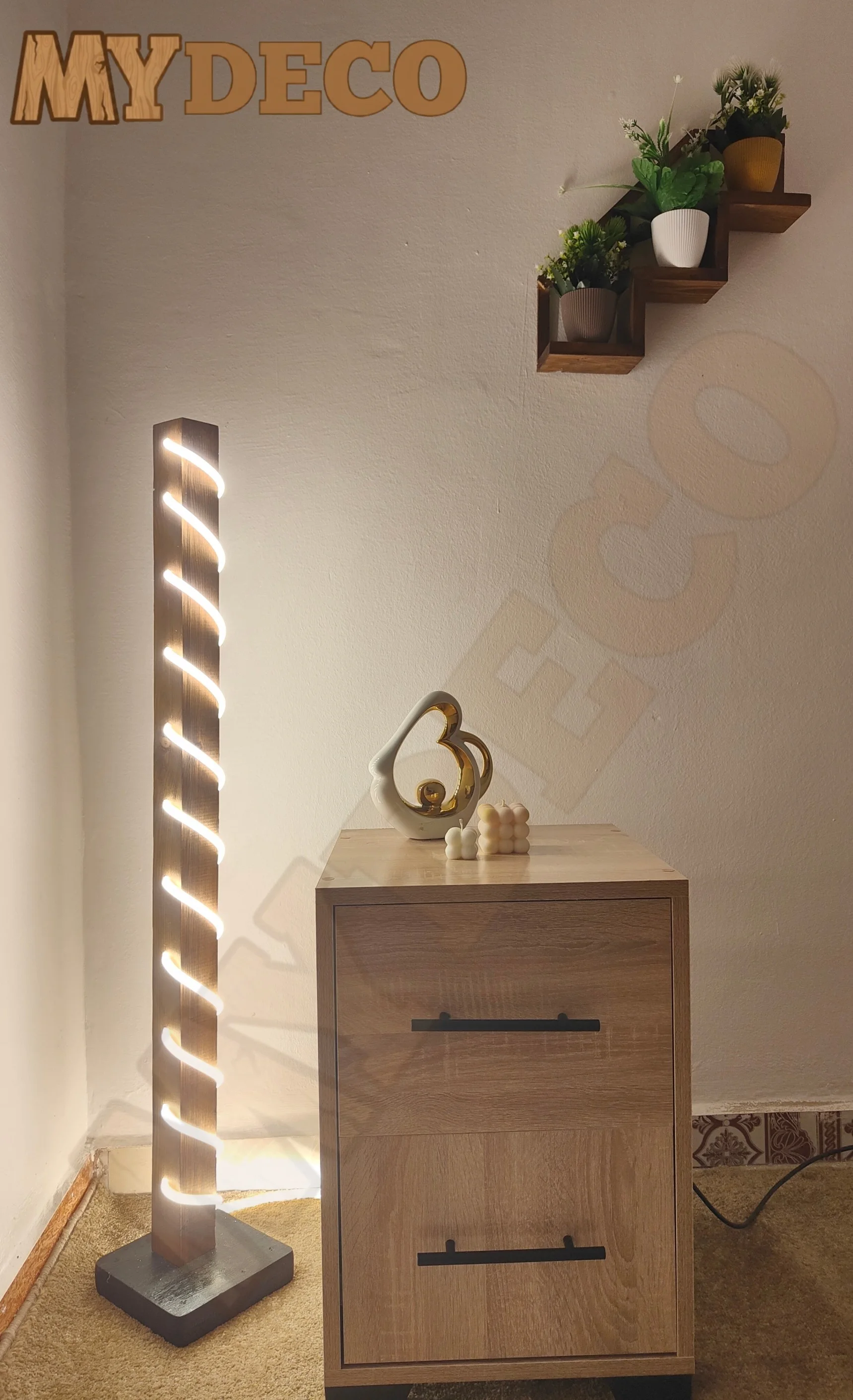 مصباح أرضي خشبي بإضاءة LED  ديكور مودرن وعصري للدار