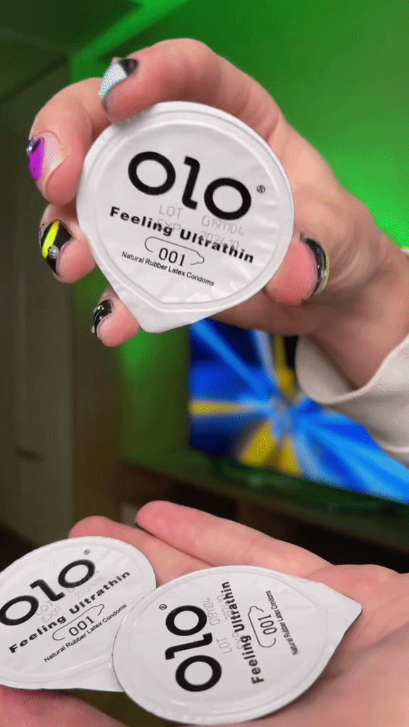 OLO 001 ZÉRO UNE – Préservatifs Ultra Fins à l'Acide Hyaluronique (Sensation de ne rien porter)i