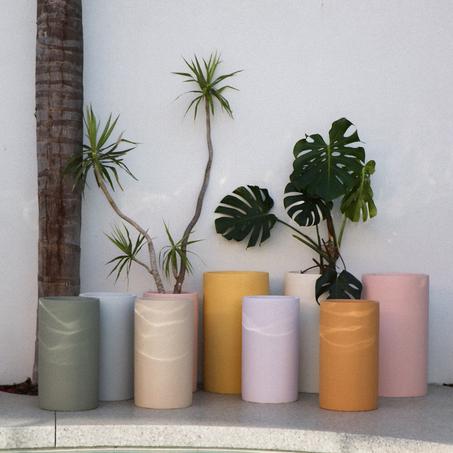 Vases Décoratifs à Torsion Élégante